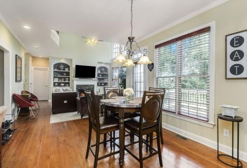 5239 Barrington Trce Dr, Atlanta GA 30331-9110 exterior