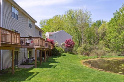 974 Ada Place Dr, Grand Rapids MI 49546-8400 exterior