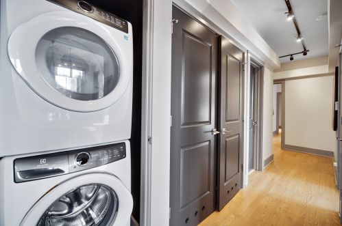 4625 Lake Park Ave, Chicago IL  60653-4511 exterior