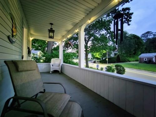 469 Grove St, Worcester MA 01605-1213 exterior