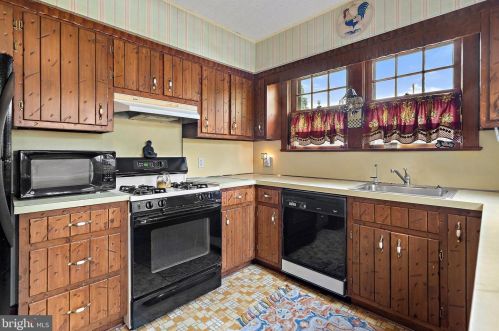 308 River Ave, Point Pleasant Beach NJ 08742-4313 exterior