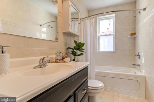 344 14 St, Washington DC 20011-5405 exterior