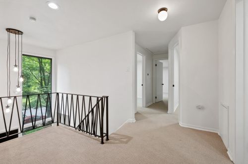 2302 Marbury Rd, Pittsburgh PA  15221-3670 exterior