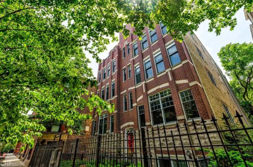 827 Bradley Pl, Chicago IL  60613-4090 exterior