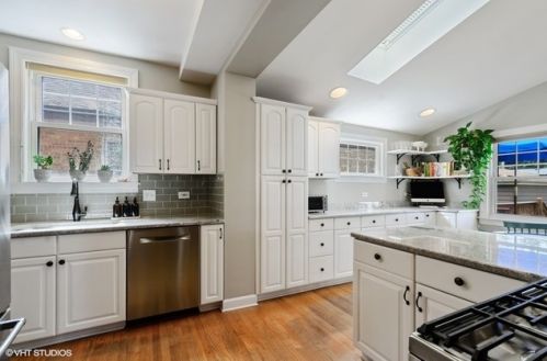 6714 Thorndale Ave, Chicago IL 60631-3149 exterior