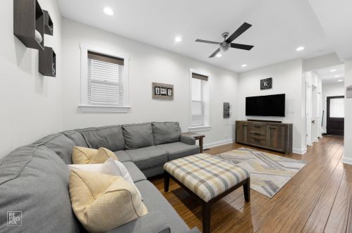 2505 Ainslie St, Chicago IL 60706-3457 exterior