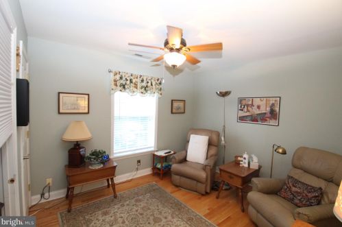 147 3 St, New Castle DE 19720-4536 exterior