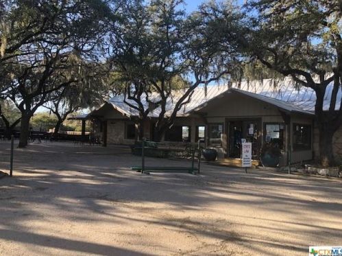 376 Fawn Dr, Spring Branch TX 78070-4704 exterior