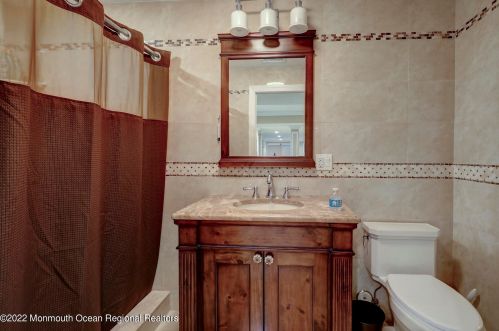 561 Derose Ln, East Freehold NJ 07728-9236 exterior