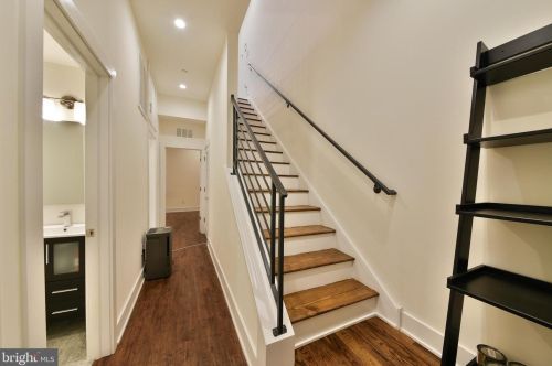 2448 Federal St, Philadelphia PA 19146-3913 exterior