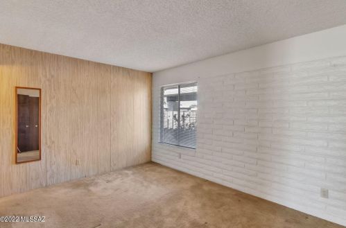 7780 Kenyon Dr, Tucson AZ 85710-4445 exterior