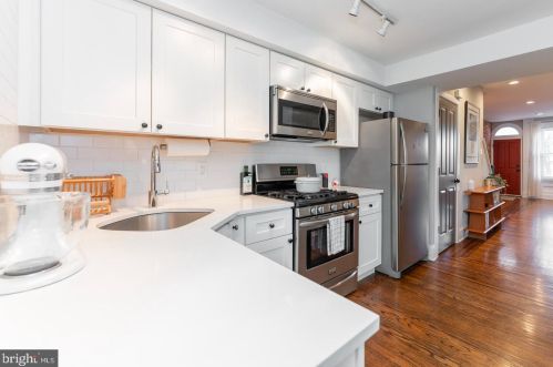 2570 Cedar St, Philadelphia PA 19125-2335 exterior