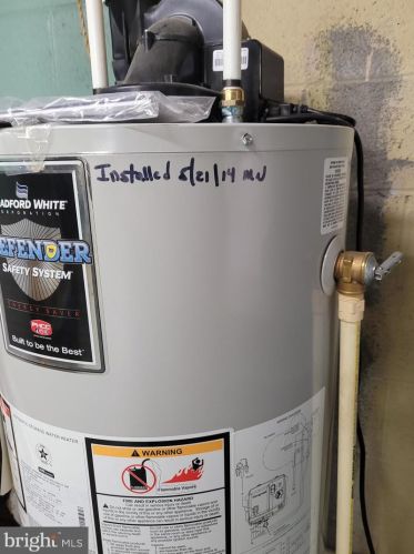 987 Hermosa Ave, Lancaster PA 17601-1526 exterior