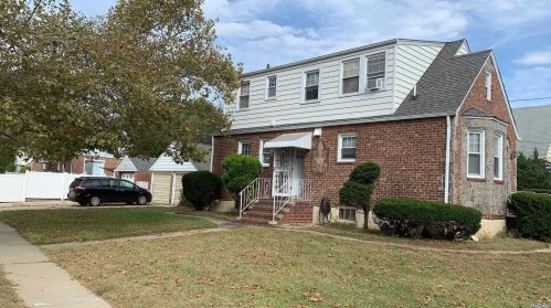 223 Hollywood Ave, Valley Stream, NY 11581-1811