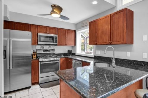 20 Canada Goose Dr, Hackettstown NJ  07840-3105 exterior