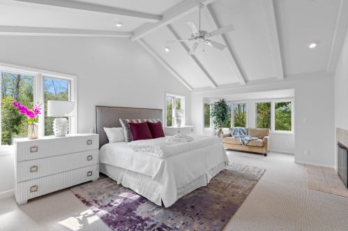 9555 Range Line Rd, Milwaukee WI 53209-2619 exterior