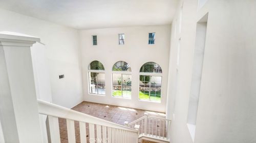 2940 Nau Ave, Tustin CA 92782-3377 exterior