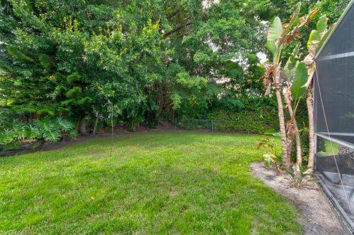 625 Anchor Rode Dr, Naples FL 34103-2718 exterior