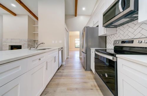 5012 Barrowe Dr, Tampa FL 33624-2593 exterior