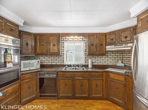 870 Norton Ave, Meskegon MI 49441-4284 exterior