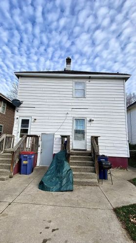 1323 Muskegon Ave, Grand Rapids MI 49504-3250 exterior