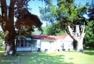 6191 Lincoln St, Coloma, MI 49038-9354