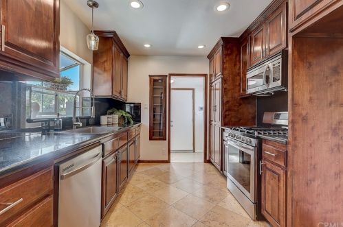 227 Waldo Ave, Fullerton CA  92833-2846 exterior