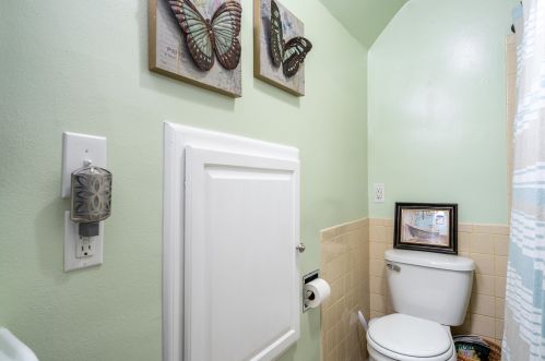 2524 Lefeber Ave, Milwaukee WI 53213-1222 exterior