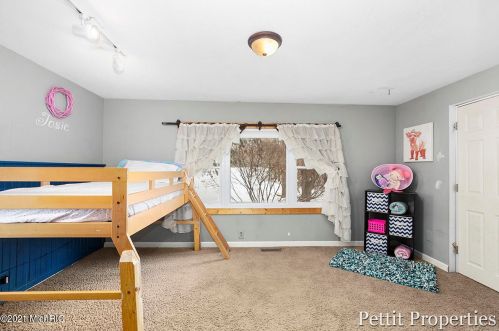 10049 Cressey Rd, Plainwell MI 49080-9044 exterior