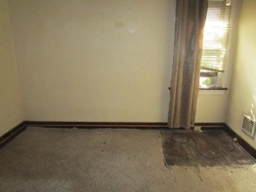 1434 Elm St, Pittsburgh PA 15221-1920 exterior