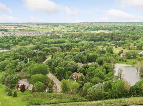 4429 Dorchester Dr, Saint Paul MN 55129-9570 exterior