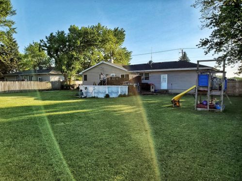 910 Briggs St, Joliet IL 60433-9526 exterior