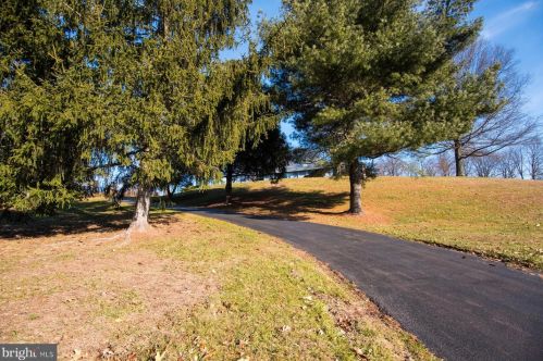 1660 Hanover St, Pottstown, PA 19465-8612