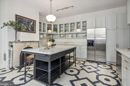 932 O St, Washington DC  20001-4265 exterior