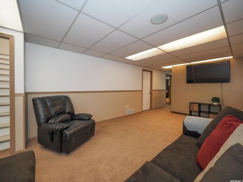 2820 7180, Taylorsville UT 84084-2921 exterior