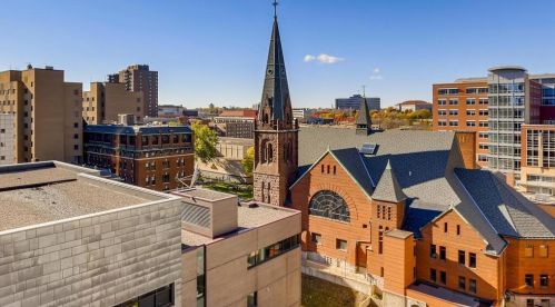 66 9th St, Saint Paul MN  55101-4700 exterior