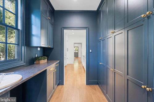 4420 Fessenden St, Washington DC  20016-4054 exterior