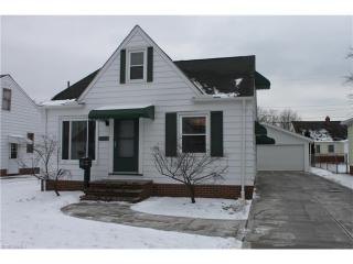 5703 Sunderland Dr, Cleveland, OH 44129-4723