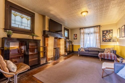 1406 Creedmoor Ave, Pittsburgh PA 15226-2438 exterior