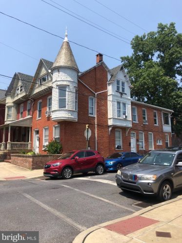 457 Shippen St, Lancaster PA  17602-3637 exterior