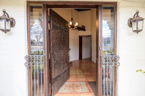 1267 Canal Dr, Turlock CA  95380-4159 exterior