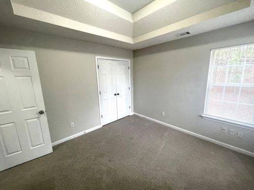 1623 Rogers Crossing Dr, Lithonia GA  30058-7011 exterior