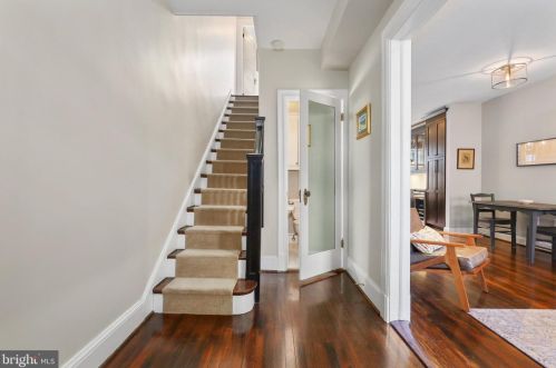 2132 Newport Pl, Washington DC 20037-3002 exterior