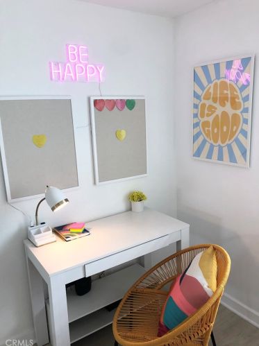 320 Rossmore Dr, Oxnard CA  93035-4465 exterior