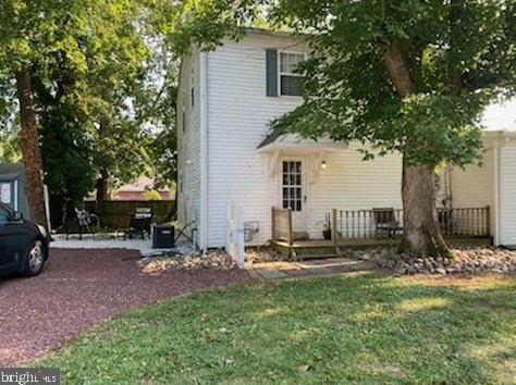 215 Main St, Pilesgrove NJ  08098-1043 exterior