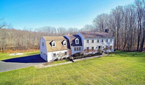 94 Spectacle Ln, Ridgefield CT 06877-5715 exterior