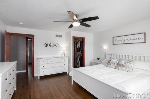 907 Wealthy St, Grand Rapids MI 49506-1515 exterior