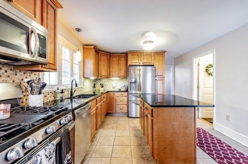 103 Birchwood Ave, Springfield MA  01106-1107 exterior