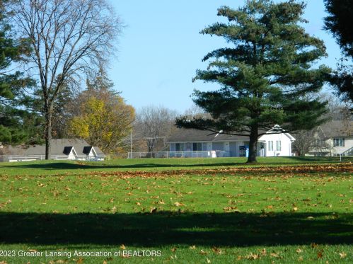 5912 Okemos Rd, Haslett MI 48840-9519 exterior