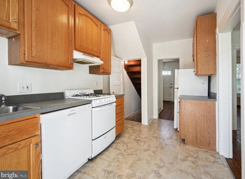 1907 35 Pl, Washington DC 20007-1407 exterior